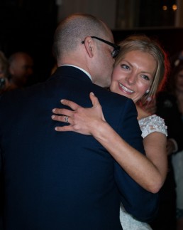 fulham-palace-wedding-photographer-first-dance