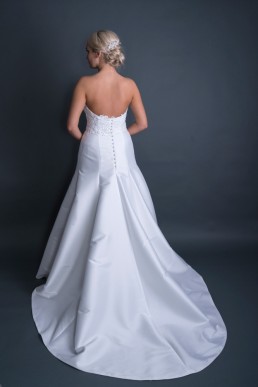 emma-tindley-wedding-dresses-west-sussex