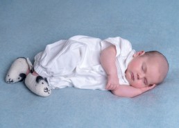 11newborn-baby-photography-east-grinstead