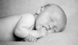 baby-photographer-copthorne-newborn